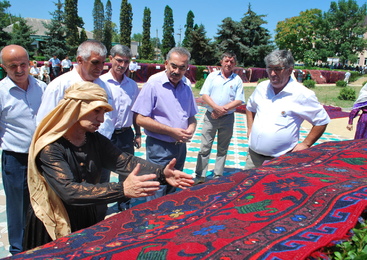 Праздник национального ковра
